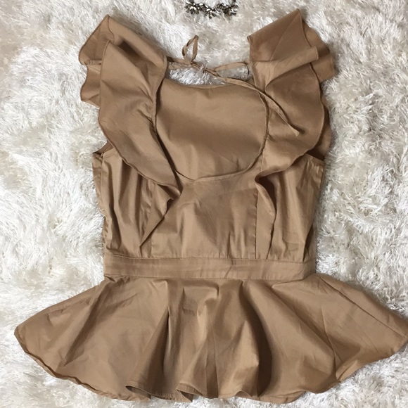 Pretty ruffle peplum top - Picture 3 of 7